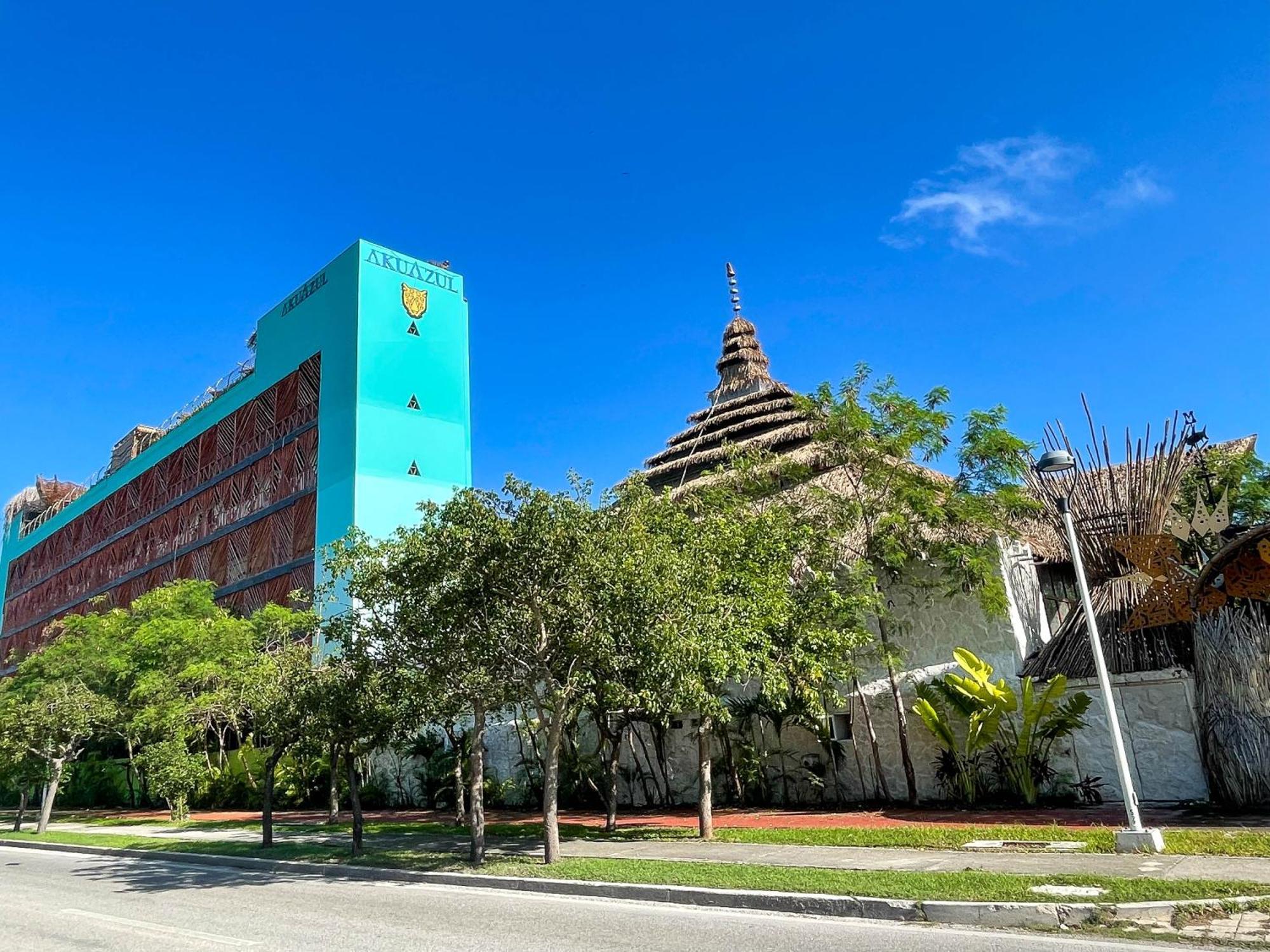 Akuazul Resorts Adults Only Cancún Exterior foto